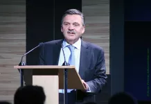 Рене Фазель не представляет олимпийский хоккейный турнир без белорусов и русских Рене Фазель не представляет олимпийский хоккейный турнир без белорусов и русских