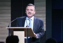 Рене Фазель рассказал, как Минск лишился права на проведение чемпионата мира по хоккею-2021 Рене Фазель рассказал, как Минск лишился права на проведение чемпионата мира по хоккею-2021
