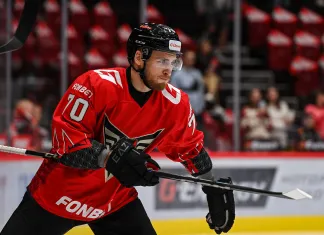 Волков и Мартынов помогли «Авангарду» обыграть «Сибирь» в овертайме на Кубке Блинова Волков и Мартынов помогли «Авангарду» обыграть «Сибирь» в овертайме на Кубке Блинова