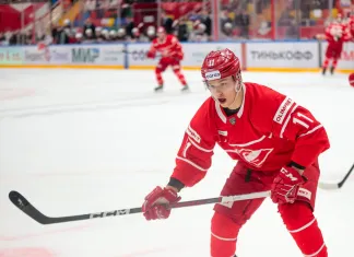 «Вырос в большую звезду ВХЛ». Михаил Зислис – об аренде Егора Чезганова в «Шанхай Дрэгонс» «Вырос в большую звезду ВХЛ». Михаил Зислис – об аренде Егора Чезганова в «Шанхай Дрэгонс»