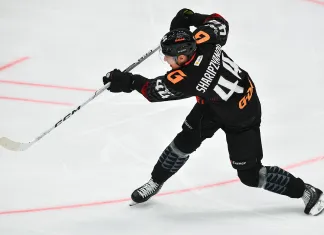 Дамир Шарипзянов объяснил, почему «Авангард» много пропустил от минского «Динамо» Дамир Шарипзянов объяснил, почему «Авангард» много пропустил от минского «Динамо»