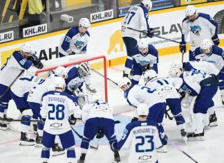 Форварда «Барыса» дисквалифицировали за непристойный жест в Минске Форварда «Барыса» дисквалифицировали за непристойный жест в Минске