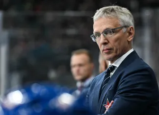 Михаил Захаров осудил Игоря Ларионова за слова о Владимире Алистрове Михаил Захаров осудил Игоря Ларионова за слова о Владимире Алистрове