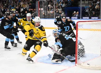 Евгений Артюхин объяснил причины поражения минского «Динамо» от «Северстали» Евгений Артюхин объяснил причины поражения минского «Динамо» от «Северстали»