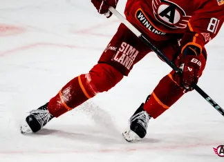 КХЛ. Гол Горбунова и «+4» Карповича помогли «Автомобилисту» переиграть «Нефтехимик» , «Шанхай» с Чезгановым одолел «Трактор». Итоги 4 октября КХЛ. Гол Горбунова и «+4» Карповича помогли «Автомобилисту» переиграть «Нефтехимик» , «Шанхай» с Чезгановым одолел «Трактор». Итоги 4 октября