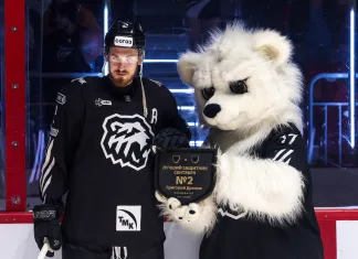 Защитник «Трактора» наказан КХЛ за применение силы в отношении судьи Защитник «Трактора» наказан КХЛ за применение силы в отношении судьи