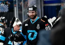 Илья Усов – об уверенной победе над «Сочи» и заброшенной шайбе Илья Усов – об уверенной победе над «Сочи» и заброшенной шайбе